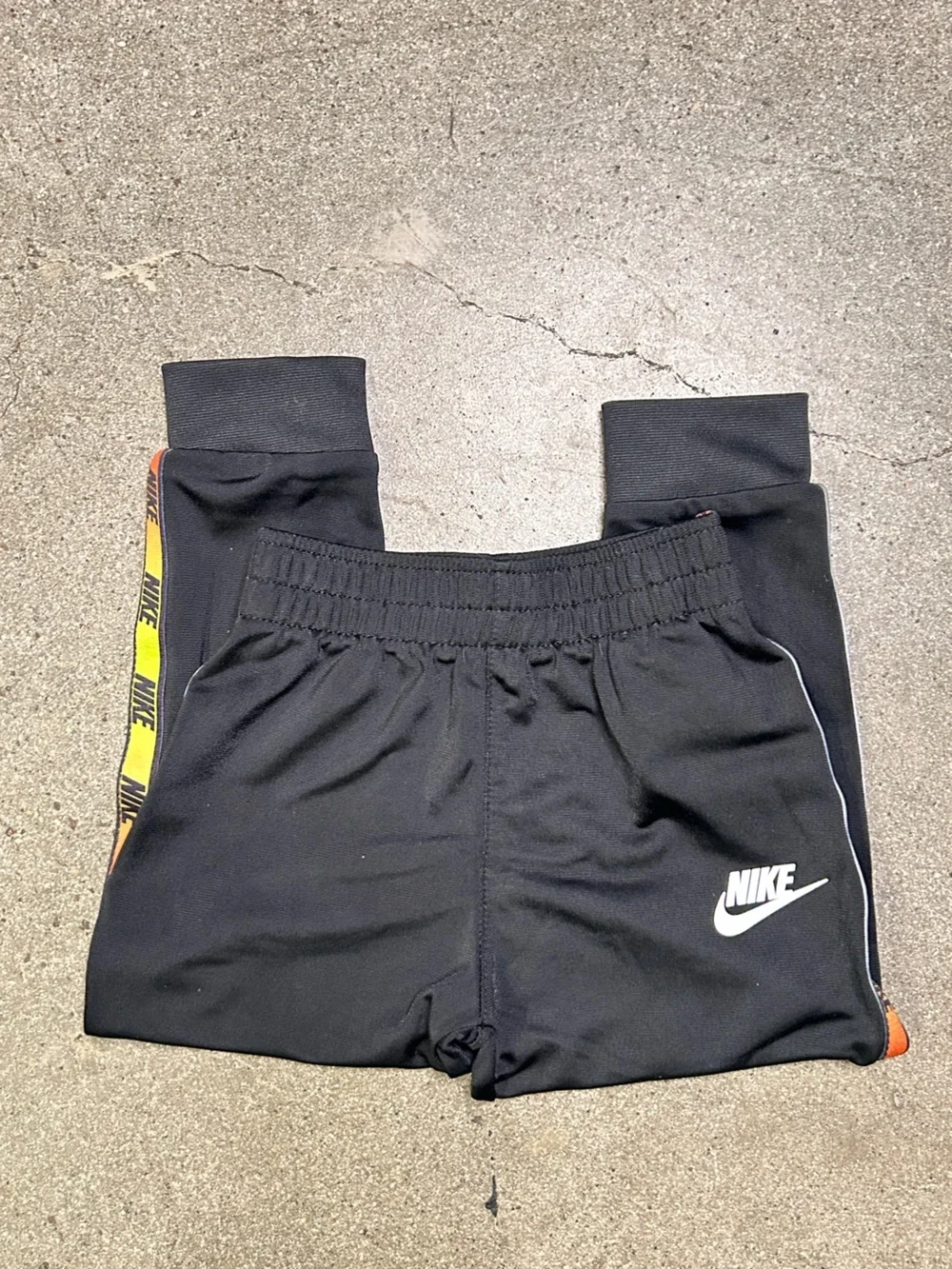 Nike left tear
